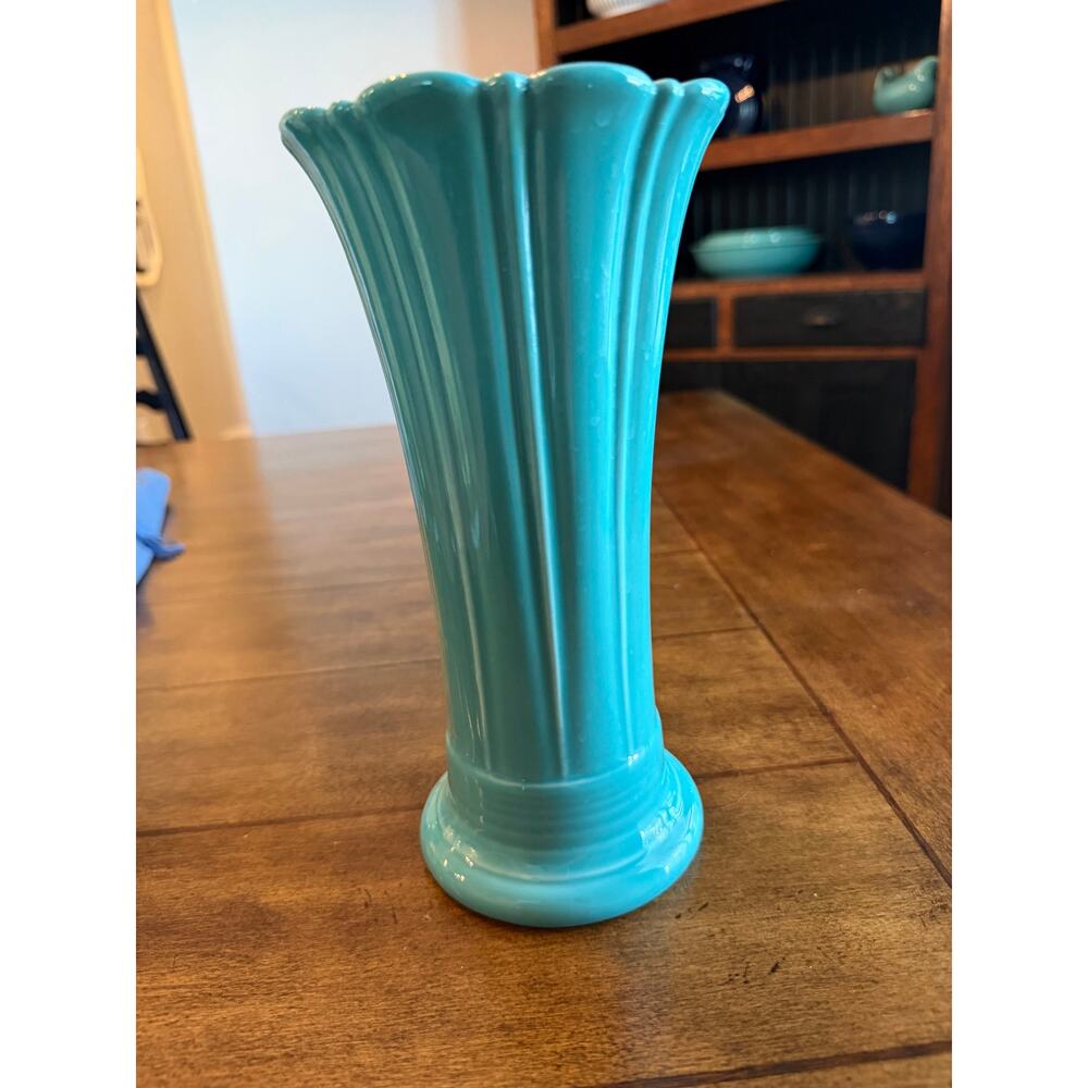 Fiesta turquoise medium vase 9.5” HLC USA ceramic flower vase Fiestaware - Picture 2 of 14